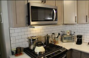 Microwave Oven with Exhaust Hood: Reviews of Three Best Models Microwave Oven with Exhaust Hood